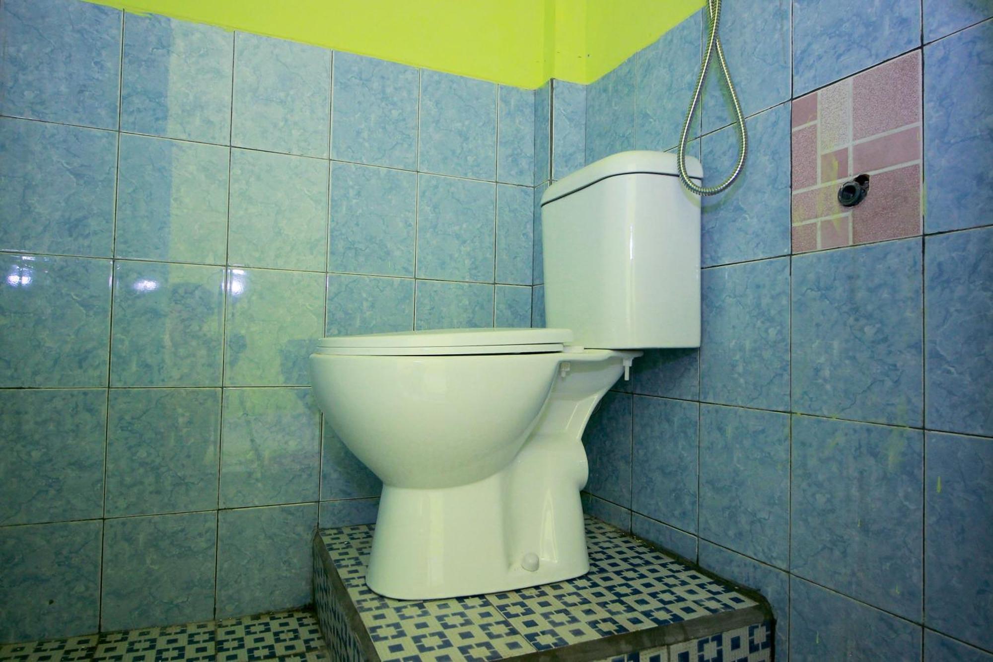 Oyo 2585 Sherren Guest House Lubuklinggau Bagian luar foto