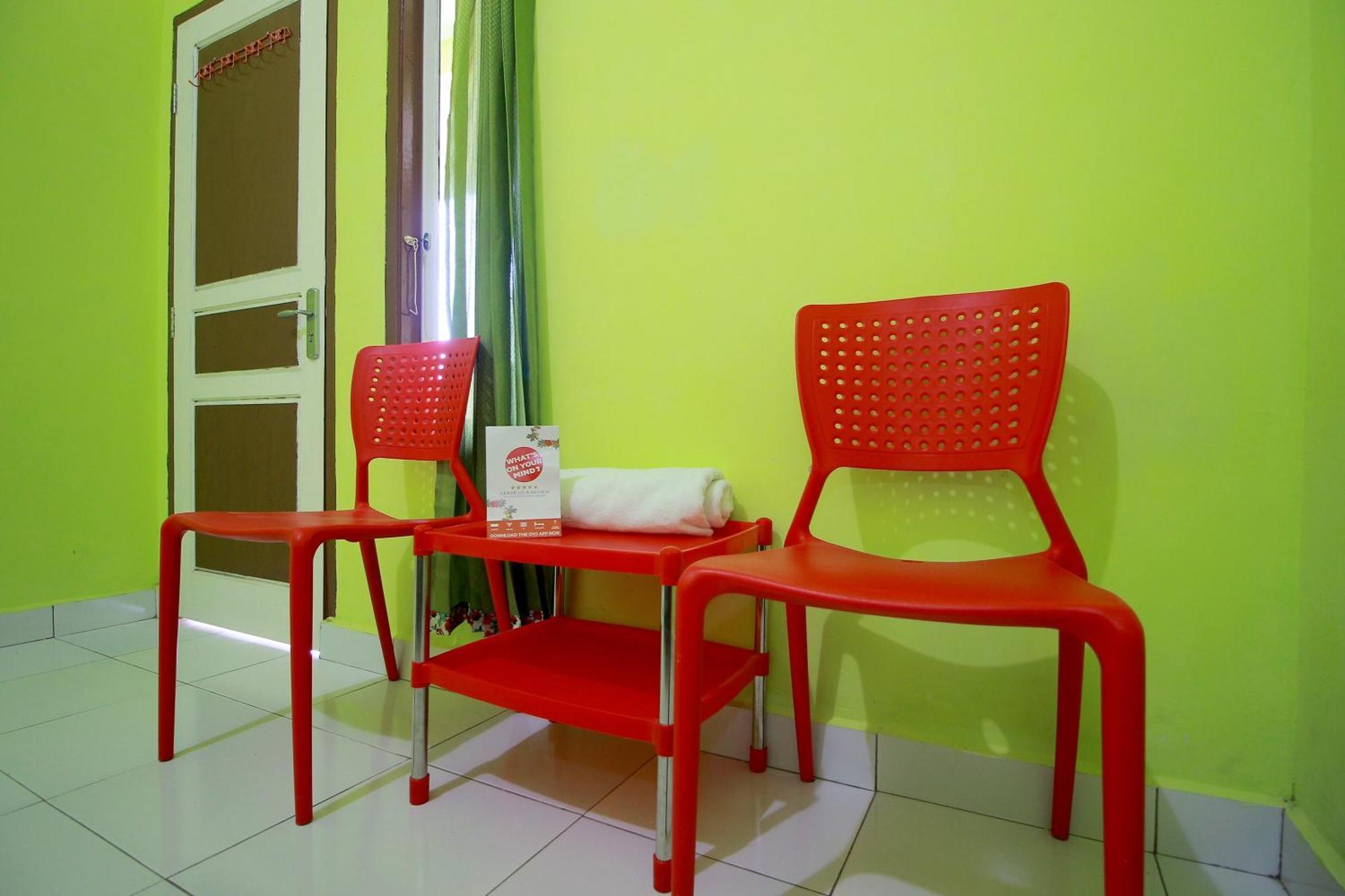 Oyo 2585 Sherren Guest House Lubuklinggau Bagian luar foto