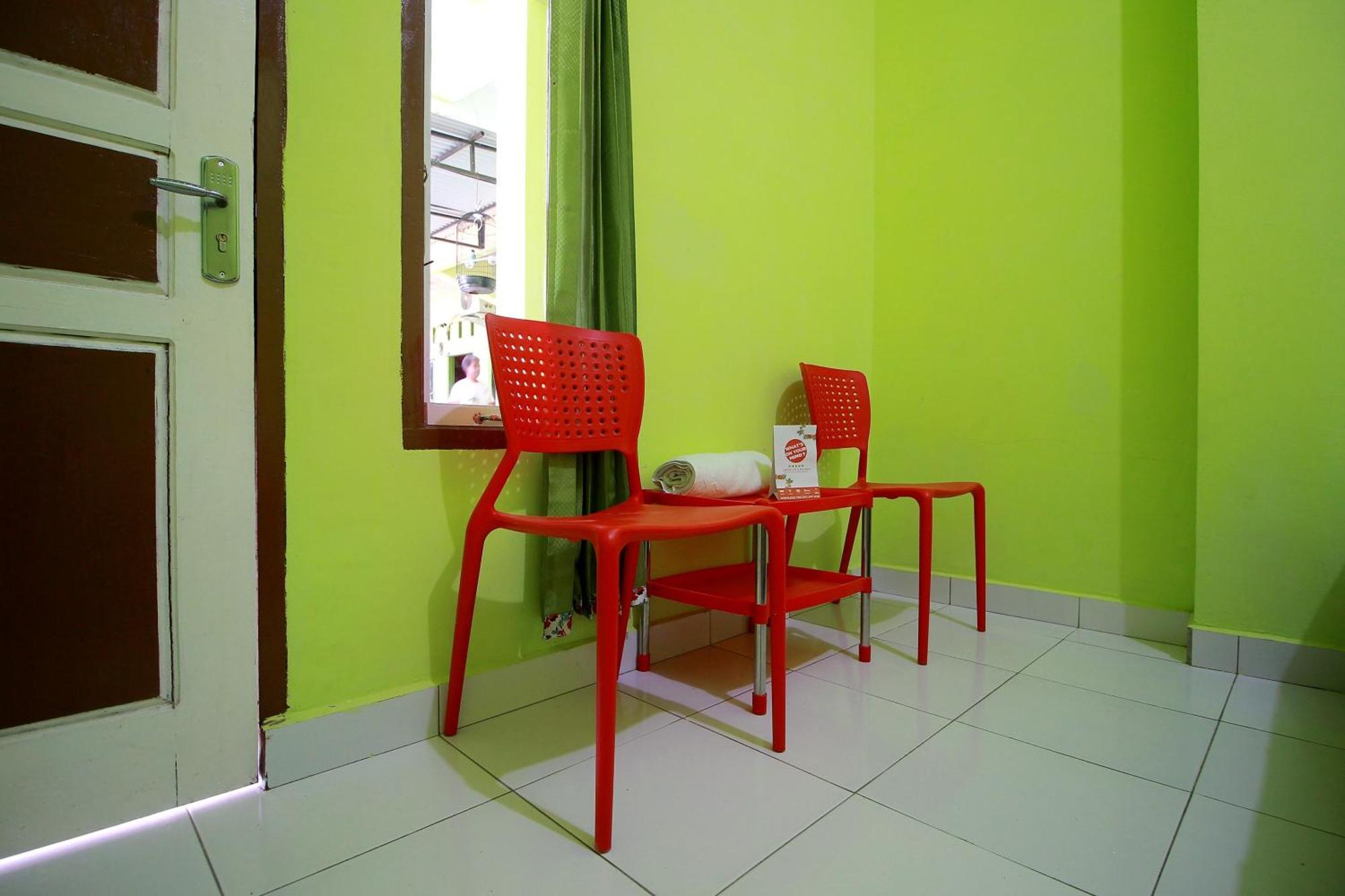 Oyo 2585 Sherren Guest House Lubuklinggau Bagian luar foto