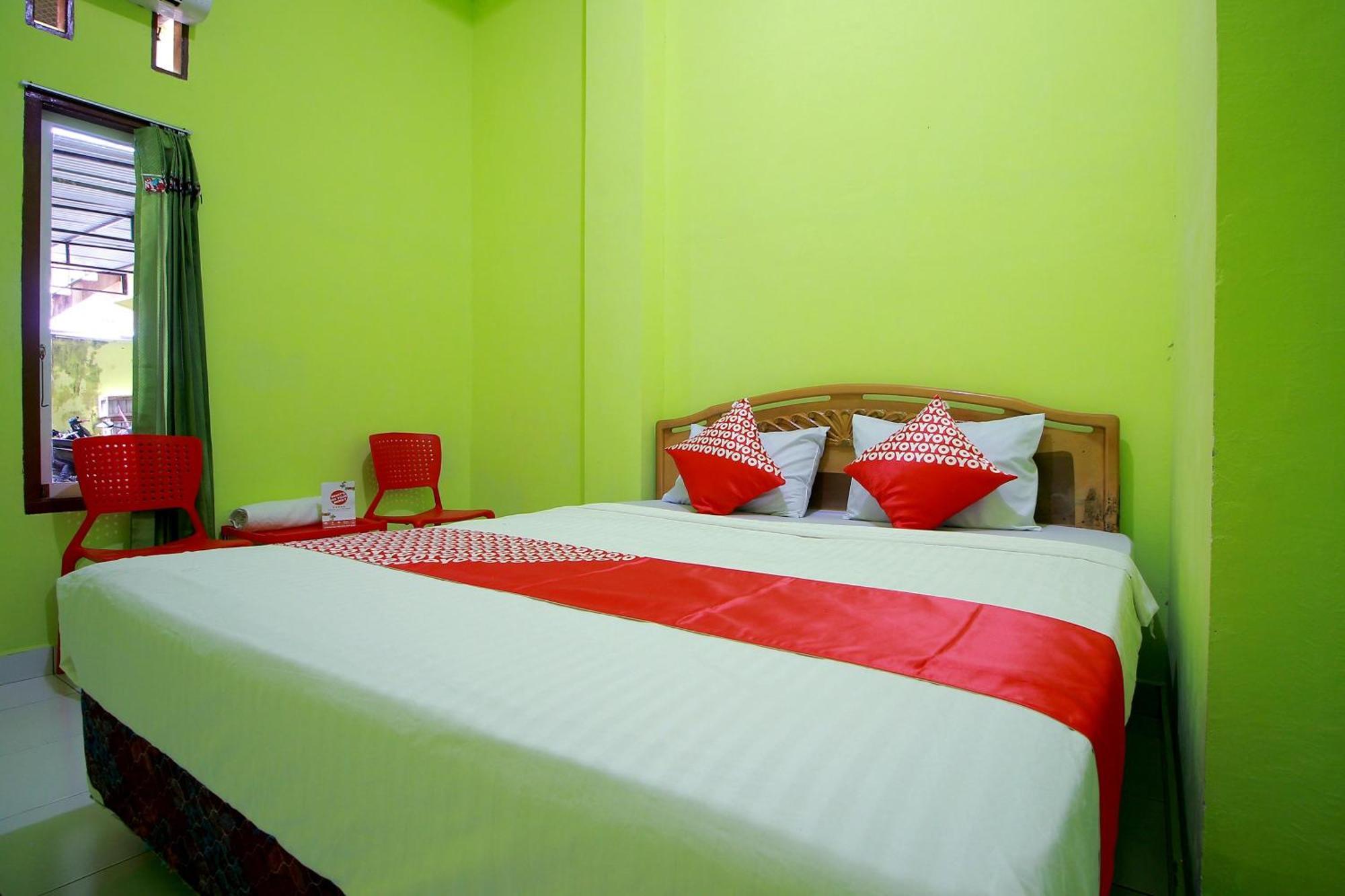 Oyo 2585 Sherren Guest House Lubuklinggau Bagian luar foto
