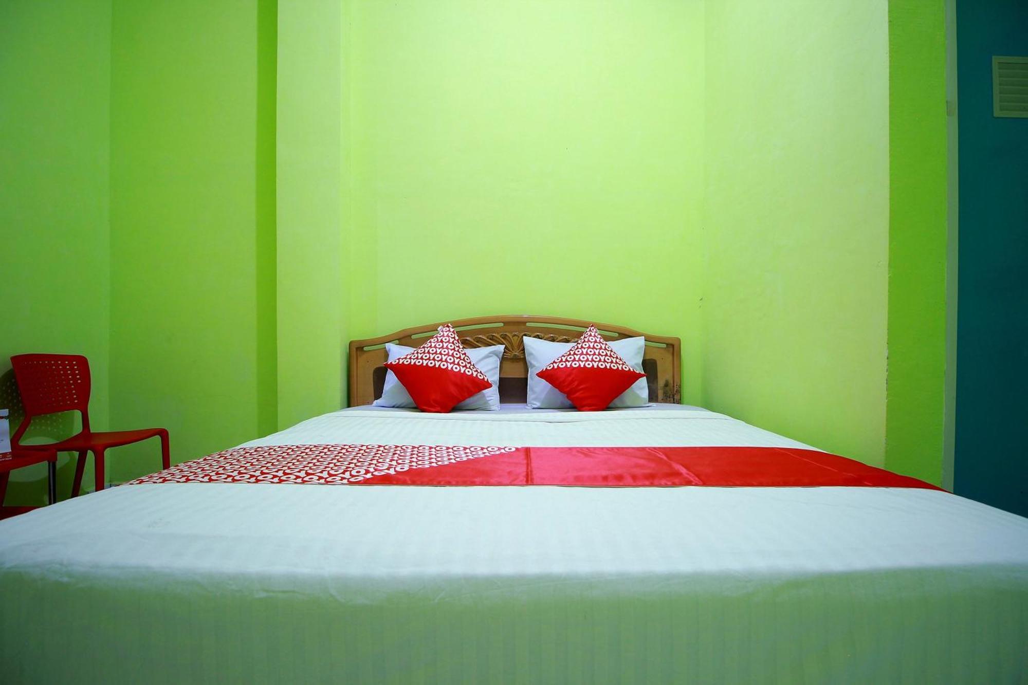 Oyo 2585 Sherren Guest House Lubuklinggau Bagian luar foto